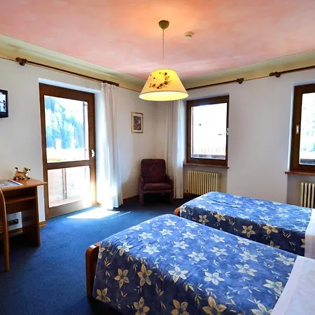 Hotel Centrale מלון 3*