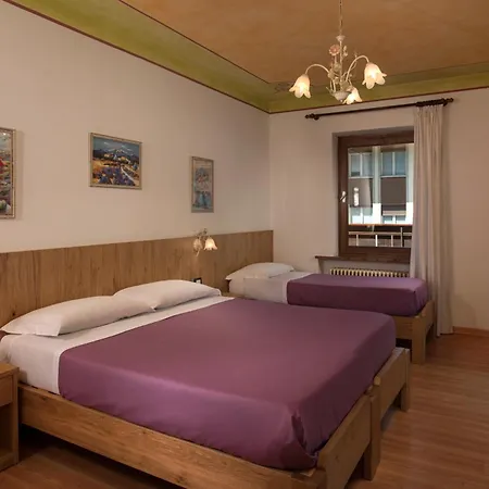 מלון Hotel Centrale 3*