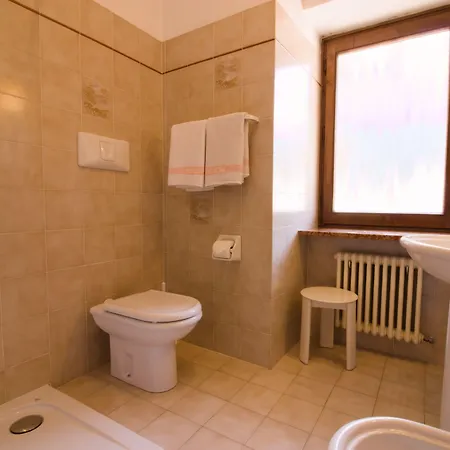 Hotel Centrale מלון אלגה