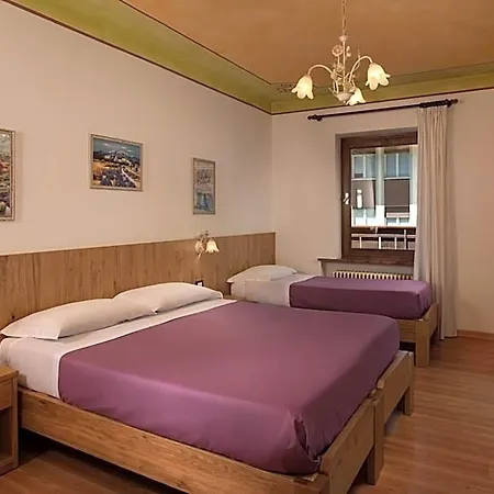 Hotel Centrale 3* 알레게